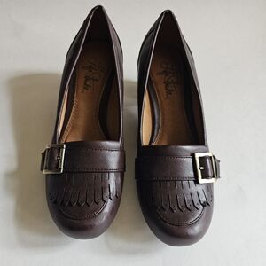 New Life Stride Womens Brown Leather Oxford Loafer Heels with Buckle, Size 5.5